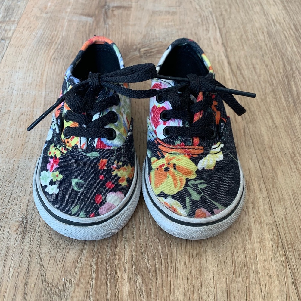 Toddler vans flower print. Size 5.